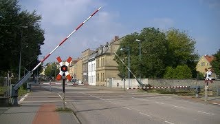 Spoorwegovergang Bernburg D  Railroad crossing  Bahnübergang [upl. by Tenom]