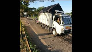 Sesuaikan jalurnya dengan marka jalan yg berlaku di sini [upl. by Erdnoid559]