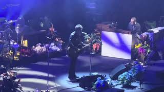 Noel Gallagher  Dead in the Water Live Wembley Arena 141223 [upl. by Cheke]