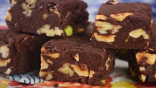 Simple Chocolate Fudge Recipe Demonstration  Joyofbakingcom [upl. by Introc213]