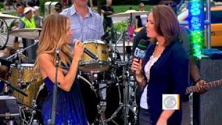 Sheryl Crow Chats on the Plaza [upl. by Jensen]