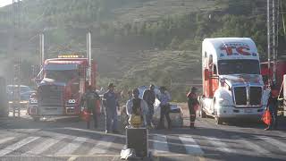 carrera de un kenworth t660 vs t800 chignahuapan puebla trailer tractor arrancones camion [upl. by Tom]