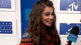 Hailee Steinfeld Interview  VMA 2016 [upl. by Joanne]