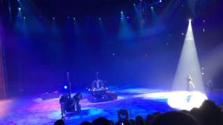 Disney sur glace 2015  La reine des neiges  Le renouveau [upl. by Nalak460]