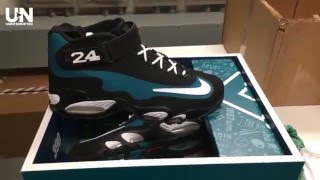 LeBron James Gets Special Gift from Ken Griffey Jr [upl. by Maggy]