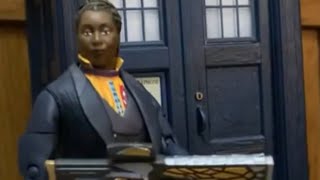 One Of The Best Figure Sets Ever  Fugitive Doctor And TARDIS REVIEW  Doctor Who [upl. by Sarah916]