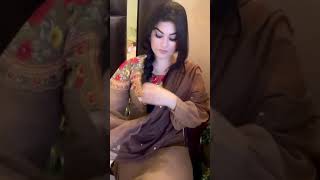 kaur b new video🎥😍🌸 lahore da paranda kaur b [upl. by Samy380]