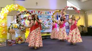 Filipino Dancers Rockingham the Bulaklakan Dance [upl. by Krista]