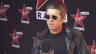 Noel Gallagher talks about recording Dead in the water Subtítulos en Español [upl. by Sokairyk252]