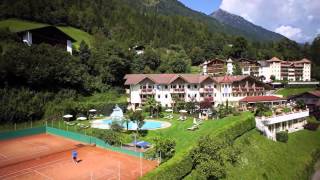 Drohnenaufnahme im 4 Sterne Sport amp Wohlfühlhotel Sonnenalm in Südtirol [upl. by Ttayh]