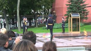 Cambio de Guardia Tumba soldado desconocido Changing of the Guard Kremlin Moscow Moscú [upl. by Burnsed]