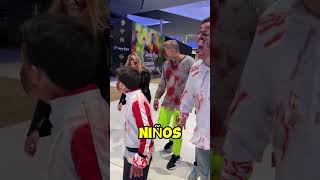 APOCALIPSIS ZOMBIE EN EL CENTRO COMERCIAL DE MI CIUDAD [upl. by Hnahk]