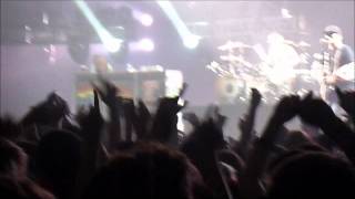 Blink182 Wishing Well Live from the SECC Glasgow [upl. by Yatnoj]