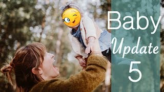 Baby Update  5 Monat  Beikost Krabbelversuche Katzenliebe [upl. by Labanna]