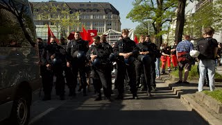 ðŸ”µDEMO 1Mai Demos In HamburgWasserwerferPolizei panzer [upl. by Sivlek616]