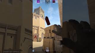 Поделился яблочком 😂 csgo кс2 cs2 cs2moments [upl. by Rehptosirhc627]