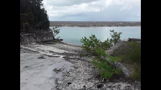 Setting Blue Crab Traps in Dover Sound Freeport [upl. by Lleksah]