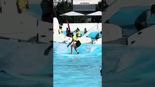 Surfen lernen einfach gemacht 😁🤙🏽 surfen wavepool munich wassersport waves [upl. by Wilkey]