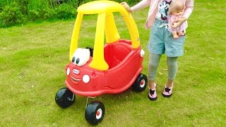 子供用の車 おもちゃカー 遊び 乗用玩具  Little Tikes Cozy Coupe for Kids [upl. by Eiderf84]