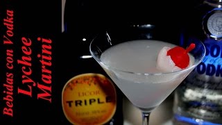 cómo hacer un cóctel LYCHEE MARTINI [upl. by Worrad]