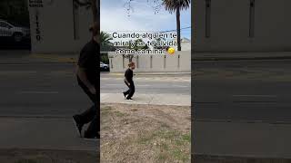 Cuando alguien te mira y se te olvida cómo caminar viral parati humor comedia sinlimites fyp [upl. by Aeuhsoj]