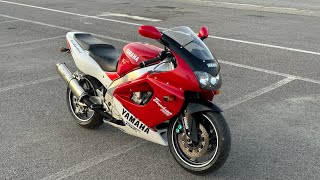 Yamaha Thunderace YZF1000R startup sound [upl. by Yllehs]