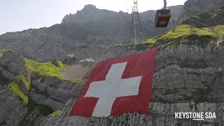 Am Säntis hängt die grösste Schweizerfahne [upl. by Norven754]