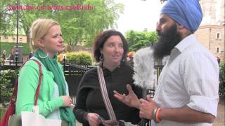 British women praise Sikhism  London Street Parchar [upl. by Lorri274]