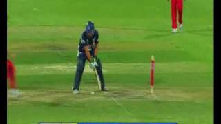 Match highlights  KFC Twenty20 Big Bash  West End Redbacks v DEC Bushrangers 7 Jan 2010 [upl. by Rezeile]