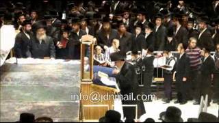 Skevere Rebbe Davening On The Yahrtzeid Of His Grandfather  Kislev 5773 [upl. by Dnob]