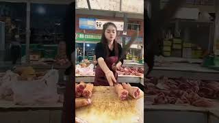 Beautiful woman chops pigs trotters with a big knife beauty automobile nymodel farming fruit [upl. by Eidorb]