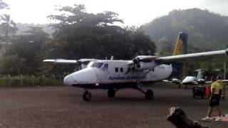 plane landing in Capurganá Colombia [upl. by Philbert]