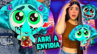 ABRÍ un PELUCHE de ENVIDIA de Intensamente 2 y ME GRITÓ algo TURBIO sobre FURIA💀😱  Ani Cat😻 [upl. by Inal]