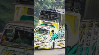 truk wahyu abadi 02 oleng parah di tol [upl. by Sacha]