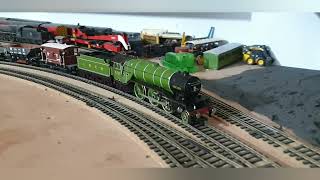 Bachmann  Locomotion Models V2 4771 Green Arrow running in [upl. by Nospmis694]