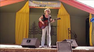 Samantha Fish Acoustic Set California Worldfest Grass Valley 20180715 [upl. by Haronid]