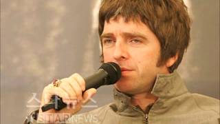 Noel Gallagher Interview 02212006 FM4U Bae Chul Soos Music Camp [upl. by Finstad15]