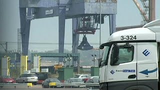 Polish truckers held in UK after dozens of immigrants found in lorries [upl. by Goldi148]