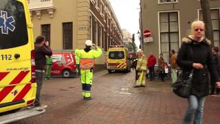 Ernstig ongeval bouwplaats Deventer heftruck zakt door vloer nieuwe Stadskantoor traumaheli geland [upl. by Annayi604]