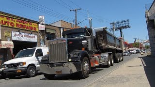 Extremely Loud Kenworth W900 Jake Brake [upl. by Liscomb]