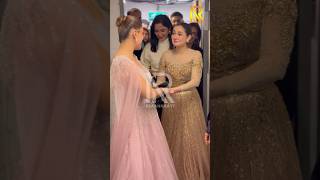 Hania Amir amp Kubra Khan shares loves and hugs backstage 9th Hum Awards in London 🇬🇧 [upl. by Llerehs]