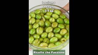 Ricette che Passione ti spiega come preparare le olive schiacciate calabresi in salamoia [upl. by Doralin127]