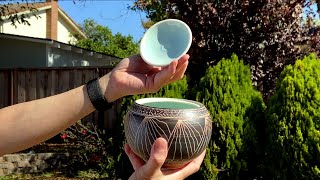 538 Glazing a Sgraffito Texture Covered Jar with HsinChuen Lin 林新春 雕紋蓋罐上釉示範 [upl. by Ahsael]