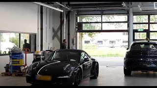 Beglaasde overheaddeuren bij Porsche Centrum Brabant in Oisterwijk [upl. by Accebar]