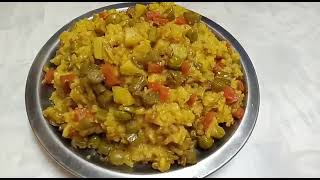 Kathiyawadi Dal khichdi recipe  Khichdi recipe  Charu ki Rasoi [upl. by Oloapnaig286]