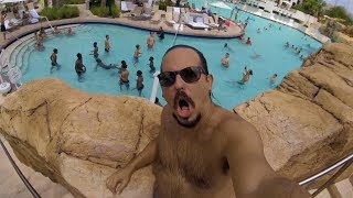 Nunca grites quotTIBURÓNquot en una piscina  Vlog 297 [upl. by Anitac362]