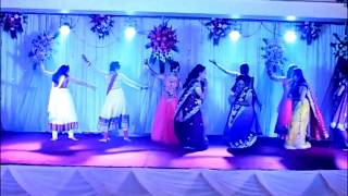 Ye Betiyan toh babul ki raaniyan hein heart touching song performance in sangeet [upl. by Norean375]