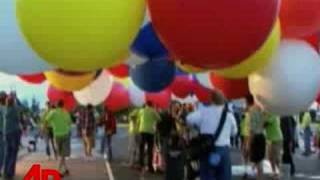 Ore Man Uses Balloons and a Lawn Chair to Fly [upl. by Cicily]