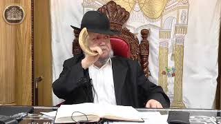 Rabbi Meir Mazuz Demonstrates How To Blow Shofar  Elul 5777 [upl. by Ayek]