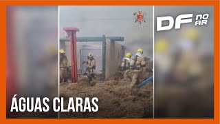 Oficina pega fogo e assusta moradores de Águas Claras DF  DF no Ar [upl. by Blondelle176]